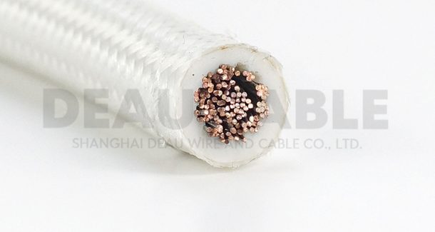 特點(diǎn)/用途：具有優(yōu)良的高溫耐低溫性能，具有優(yōu)良的電絕緣性能，優(yōu)良的化學(xué)穩(wěn)定性能，耐高電壓，耐老化，使用壽命長(zhǎng)。且柔軟便于安裝。廣泛應(yīng)用于照明燈具、家用電器、電熱電器、儀表儀器、電機(jī)引接線(xiàn)及電子、燈具、燃具等高溫環(huán)境。